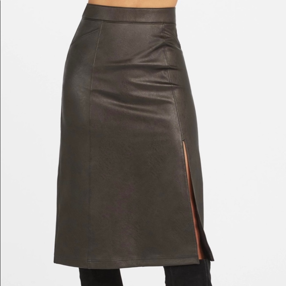 Spanx Leather-Like Midi Skirt Size Medium BNWT